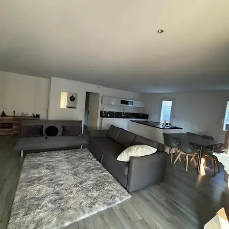 וילה Avec Piscine Et Jacuzzi Entre Aix Et Marseille גרדן