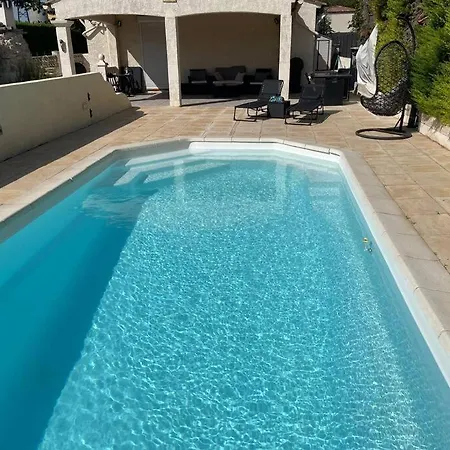 Avec Piscine Et Jacuzzi Entre Aix Et Marseille וילה *